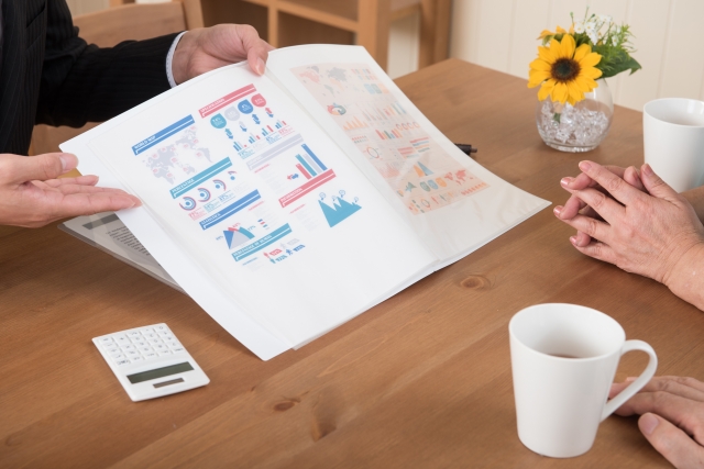 入会や物販の勧誘がしつこい