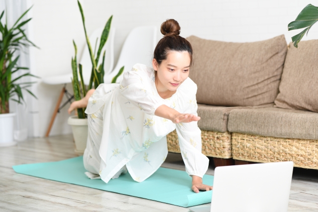 オンラインヨガLEAN BODY(リーンボディ)の口コミ評判は?料金プランや月額会費、サンプル動画や特徴を紹介!