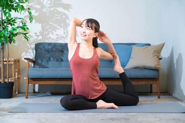 LAVA(ラバ)のエナジーヨガのポーズ内容